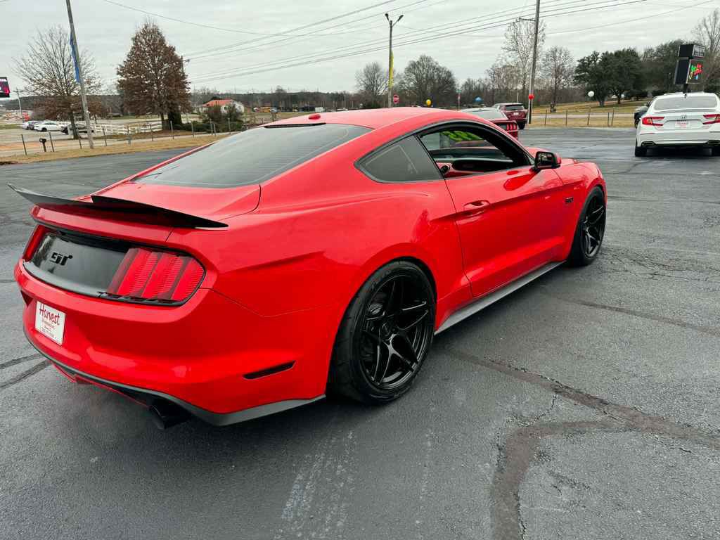 2020 Ford Mustang Image 9