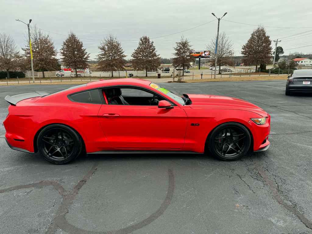 2020 Ford Mustang Image 10