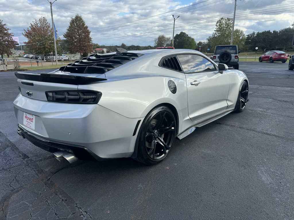 2016 Chevrolet Camaro Image 8