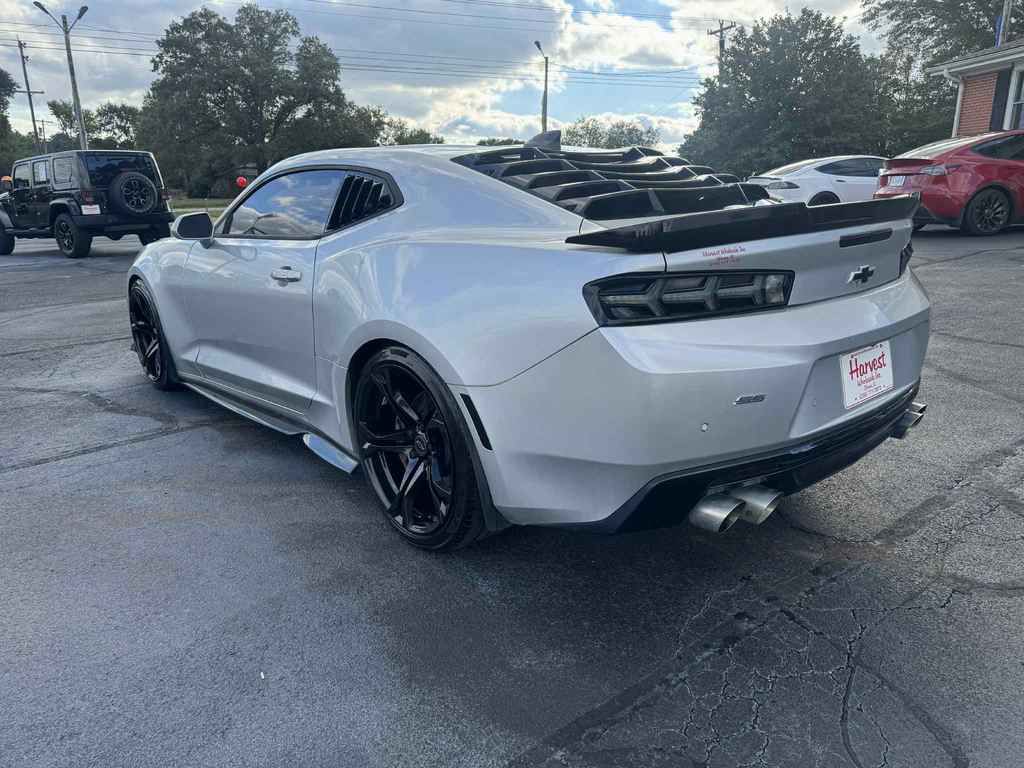 2016 Chevrolet Camaro Image 11