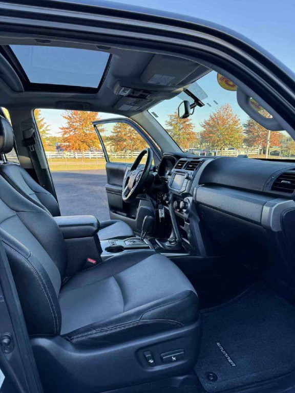 2015 Toyota 4Runner Image 4