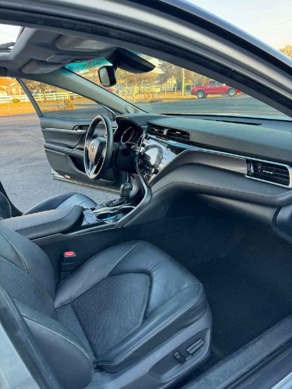 2018 Toyota Camry Image 3