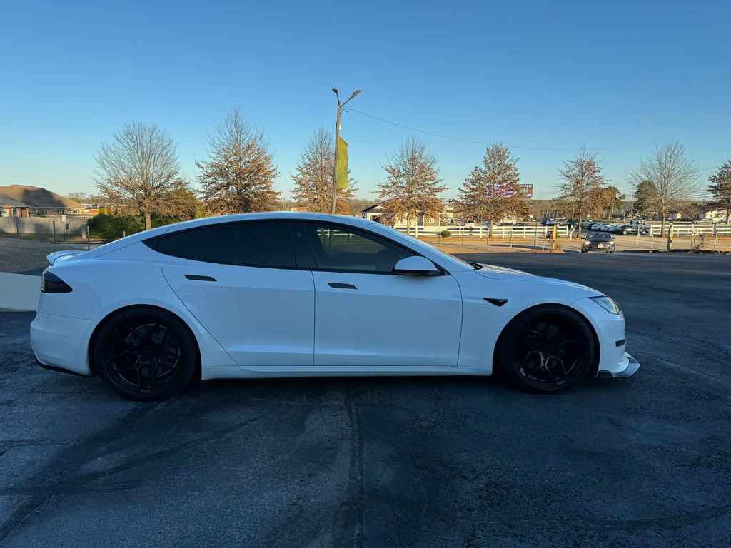 2022 Tesla Model S Image 10