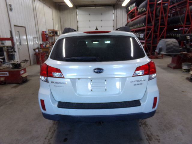 2012 Subaru Outback Image 6