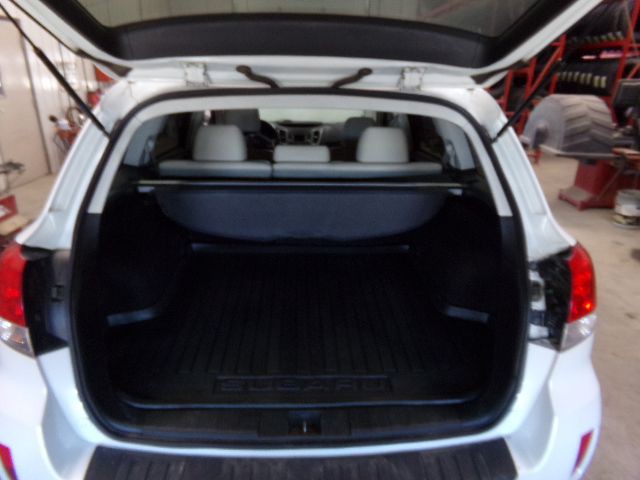 2012 Subaru Outback Image 14