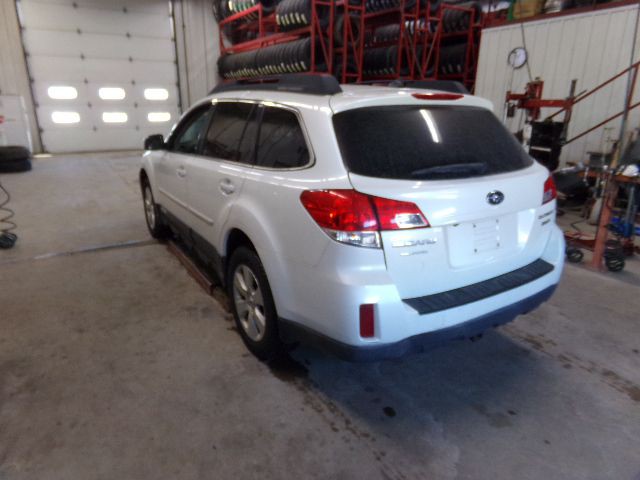 2012 Subaru Outback Image 18