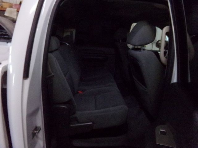 2007 GMC Sierra Image 2