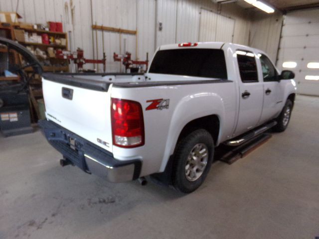 2007 GMC Sierra Image 17