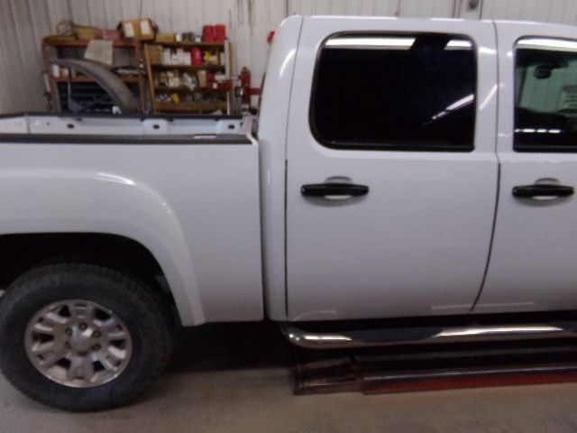 2007 GMC Sierra Image 18