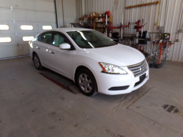 2015 Nissan Sentra Image 1