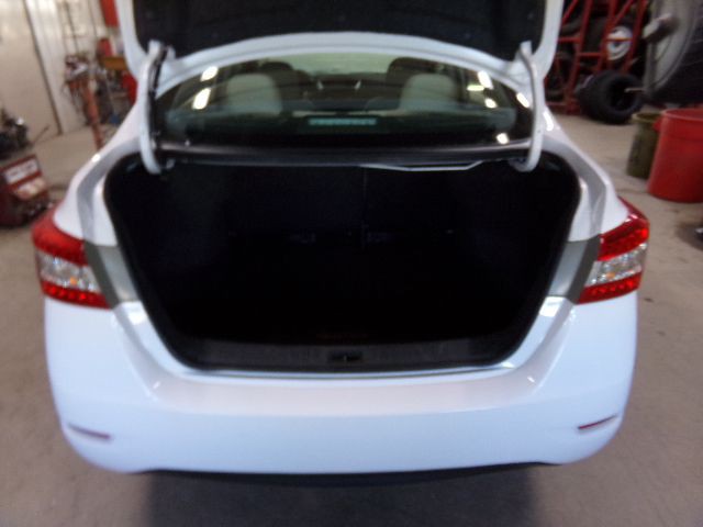 2015 Nissan Sentra Image 3