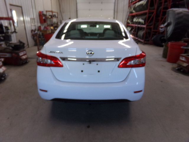 2015 Nissan Sentra Image 14