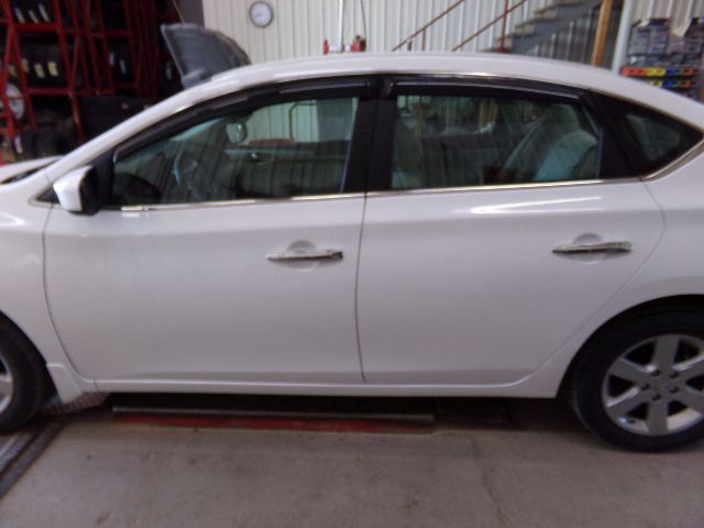 2015 Nissan Sentra Image 16