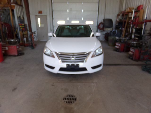 2015 Nissan Sentra Image 18