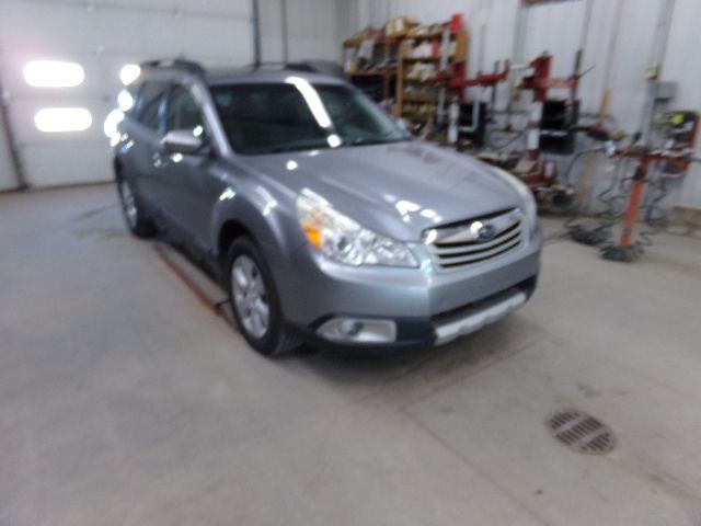 2010 Subaru Outback Image 21