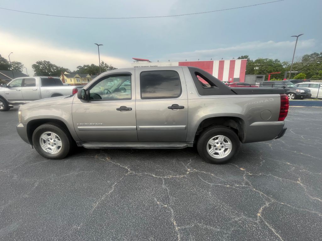 2008 Chevrolet Avalanche Image 6