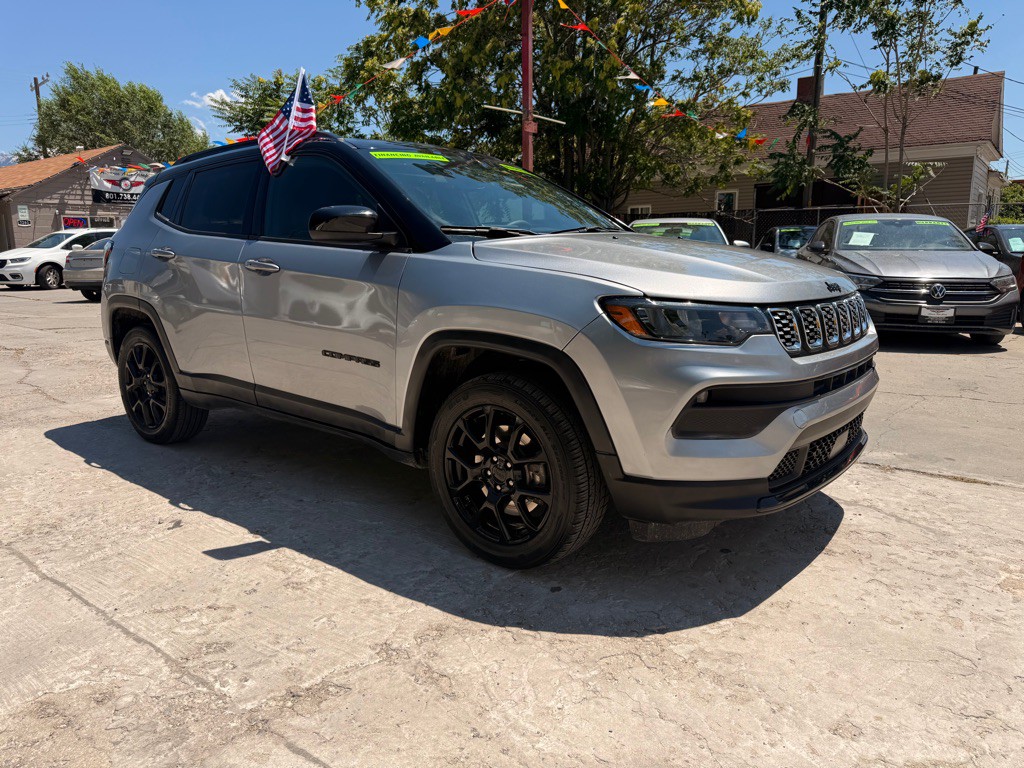 2023 Jeep Compass Image 3