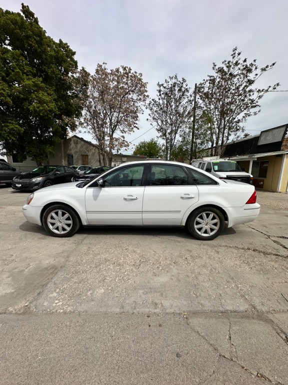 2005 Ford Five Hundred Image 3