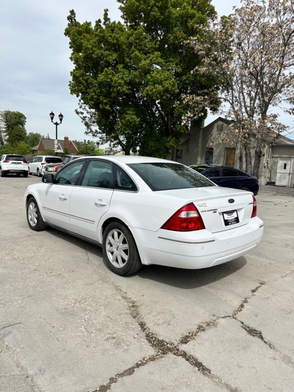 2005 Ford Five Hundred Image 4