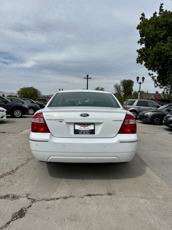 2005 Ford Five Hundred Image 5
