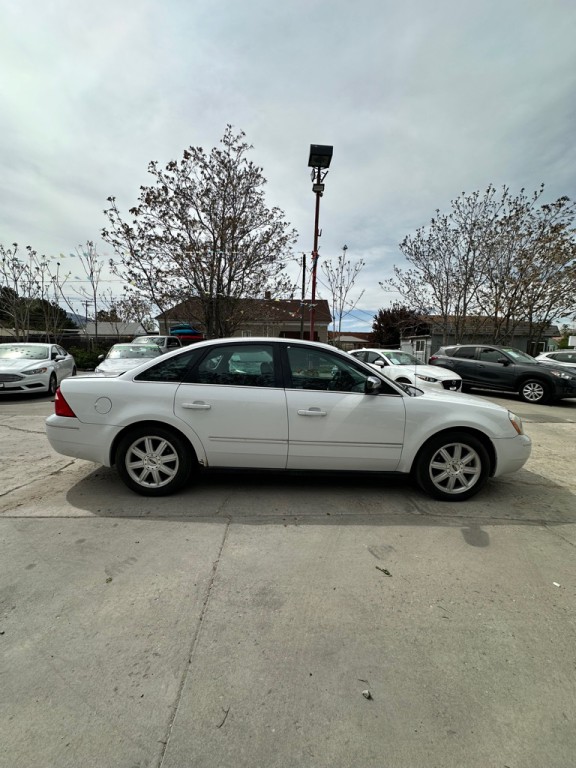 2005 Ford Five Hundred Image 7