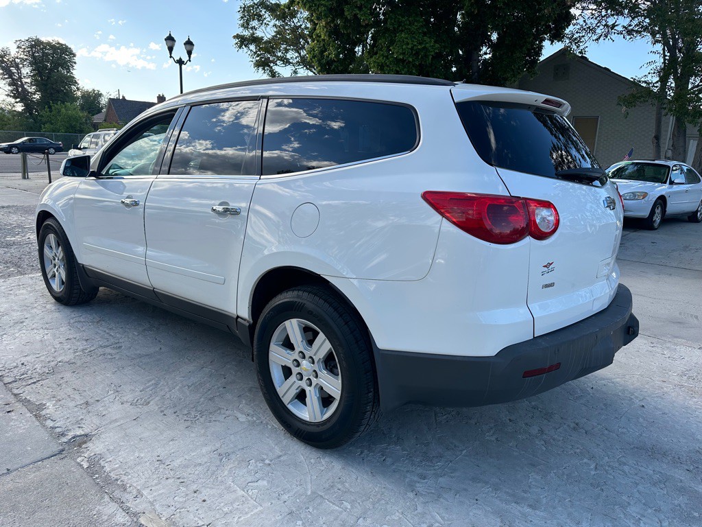 2011 Chevrolet Traverse Image 5