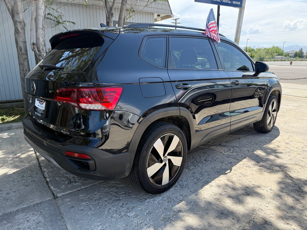 2023 Volkswagen Taos Image 4
