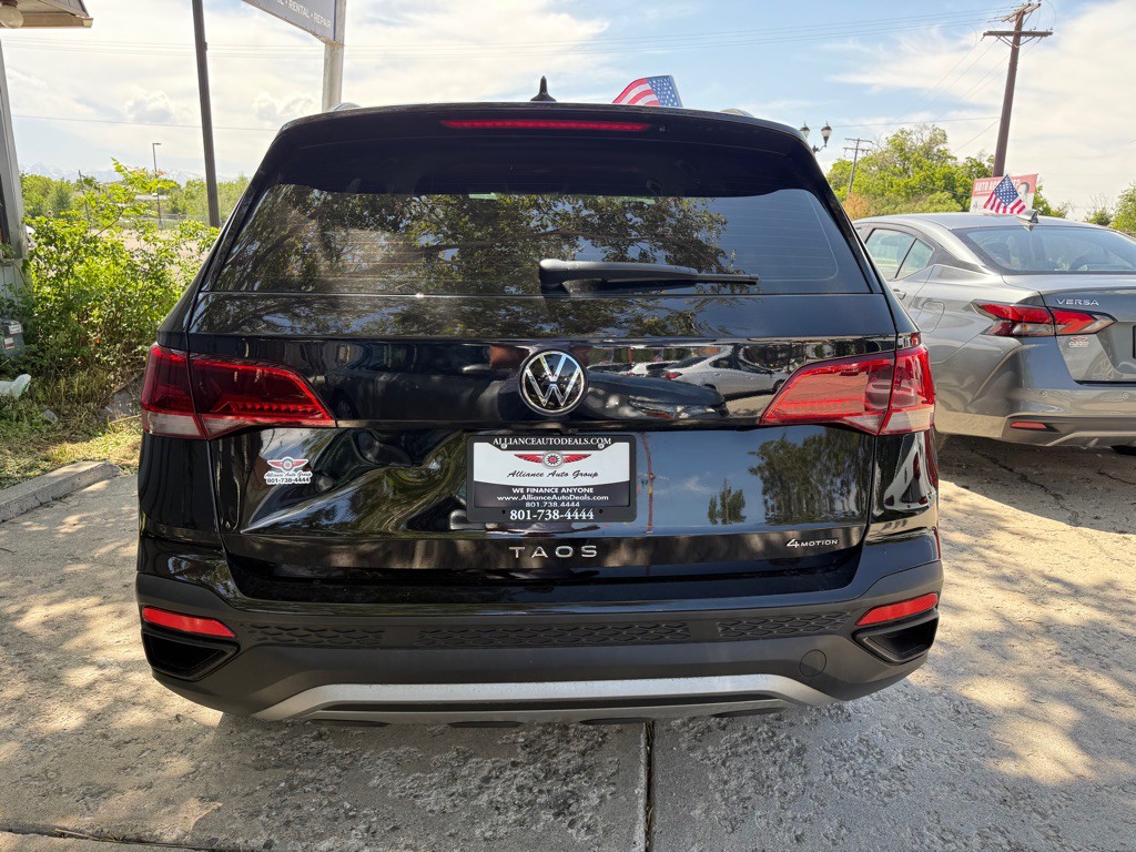 2023 Volkswagen Taos Image 5