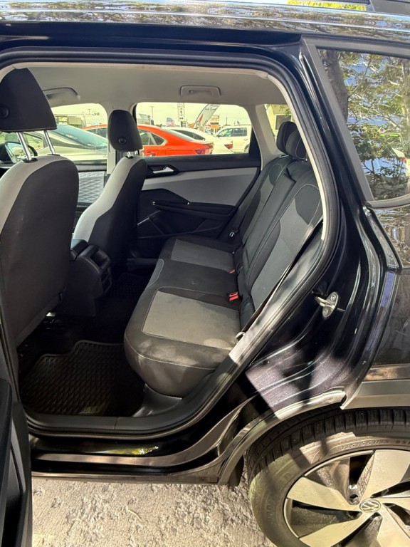 2023 Volkswagen Taos Image 10