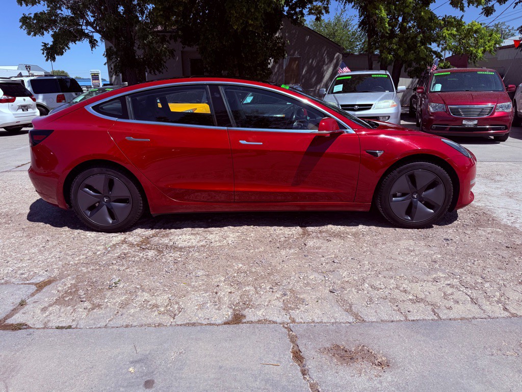 2018 Tesla Model 3 Image 4