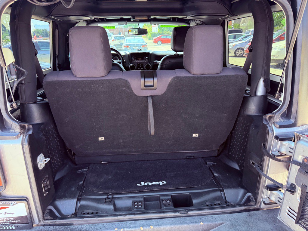 2017 Jeep Wrangler Image 9