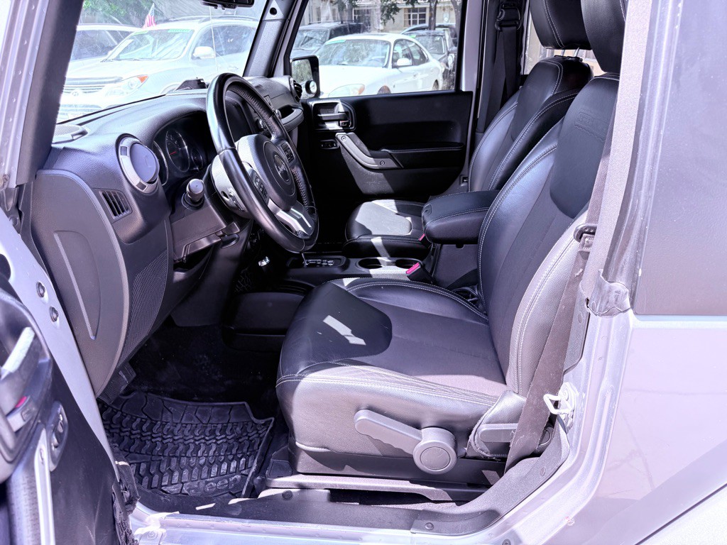 2017 Jeep Wrangler Image 12