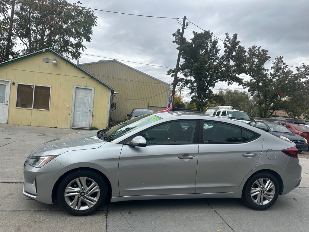 2020 Hyundai Elantra Image 4