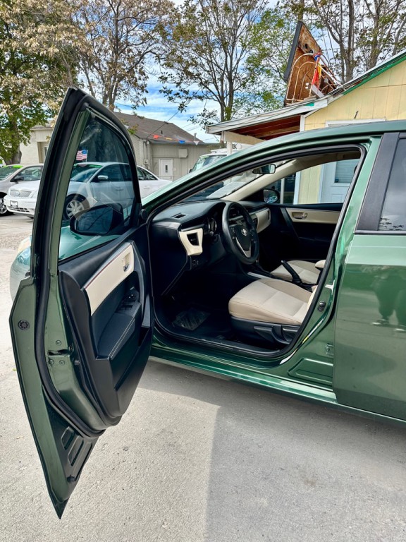 2016 Toyota Corolla Image 9