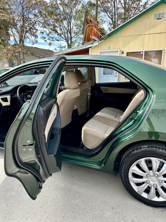 2016 Toyota Corolla Image 10