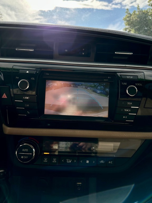 2016 Toyota Corolla Image 15