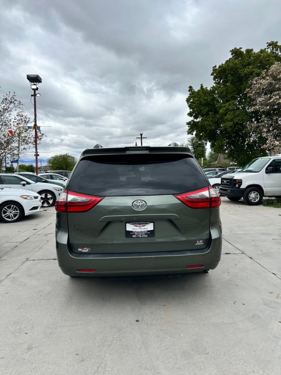 2020 Toyota Sienna Image 5