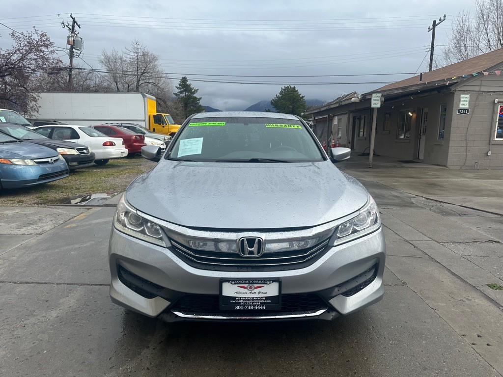 2017 Honda Accord Image 2