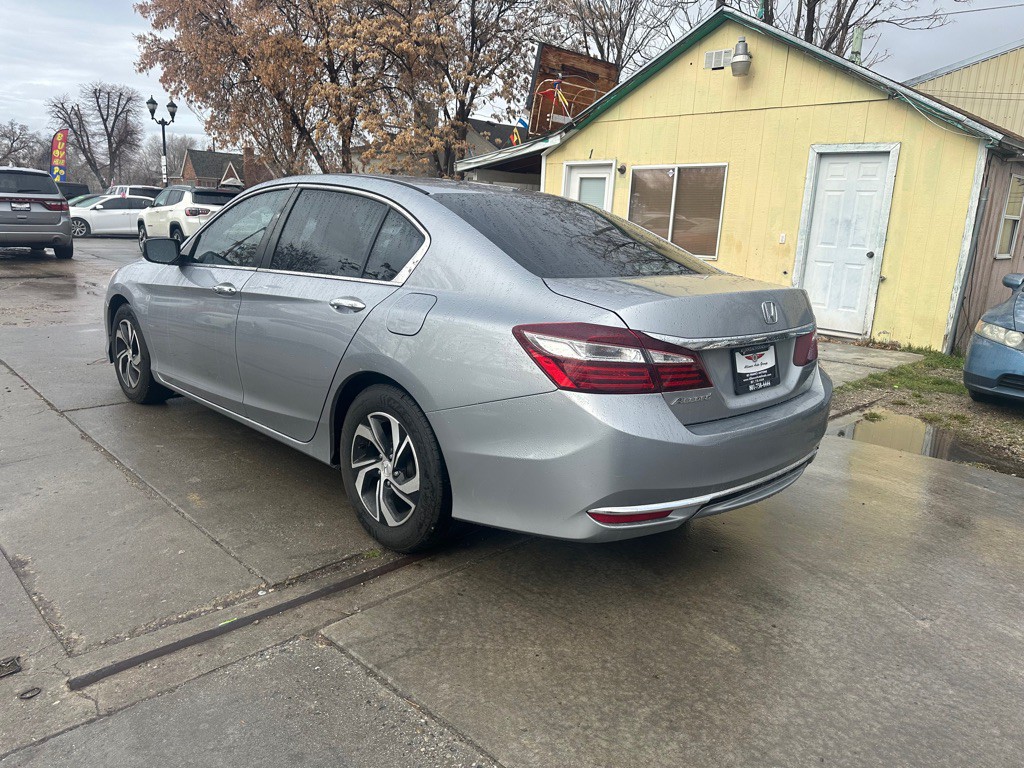 2017 Honda Accord Image 5
