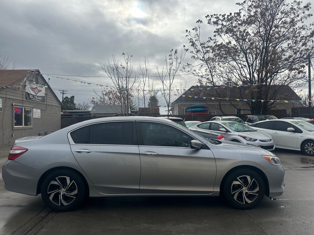 2017 Honda Accord Image 7