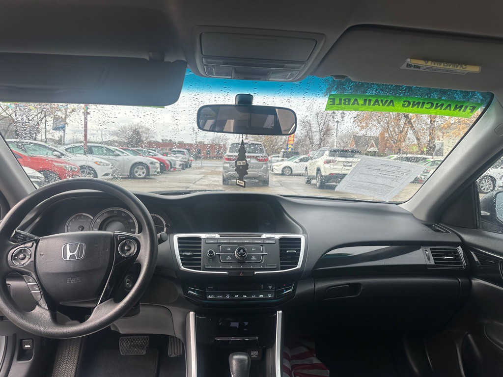 2017 Honda Accord Image 9