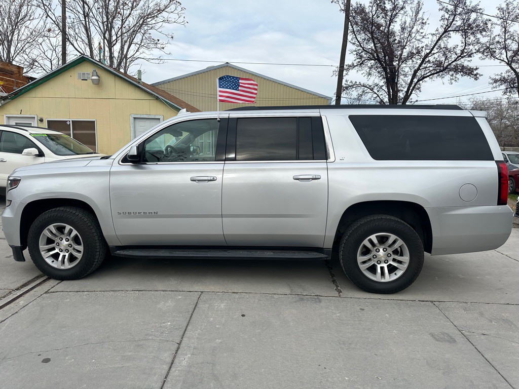 2020 Chevrolet Suburban Image 4