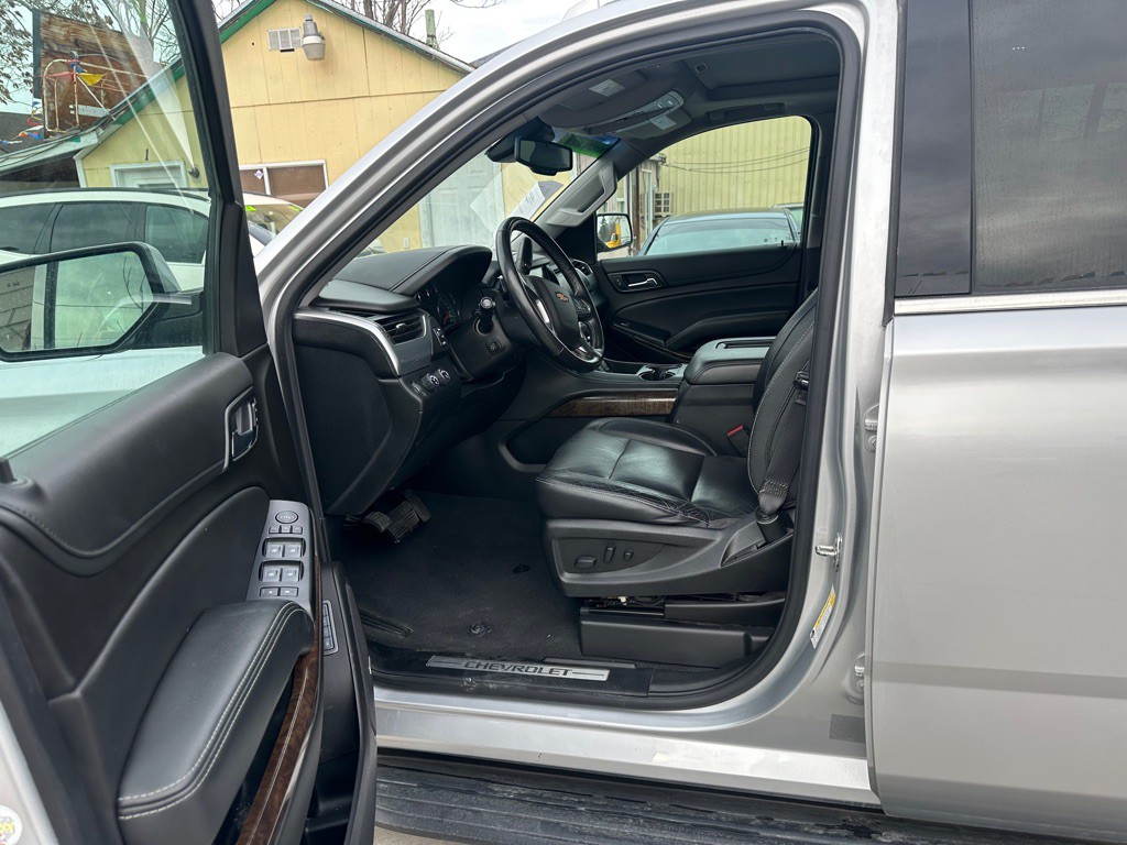 2020 Chevrolet Suburban Image 8