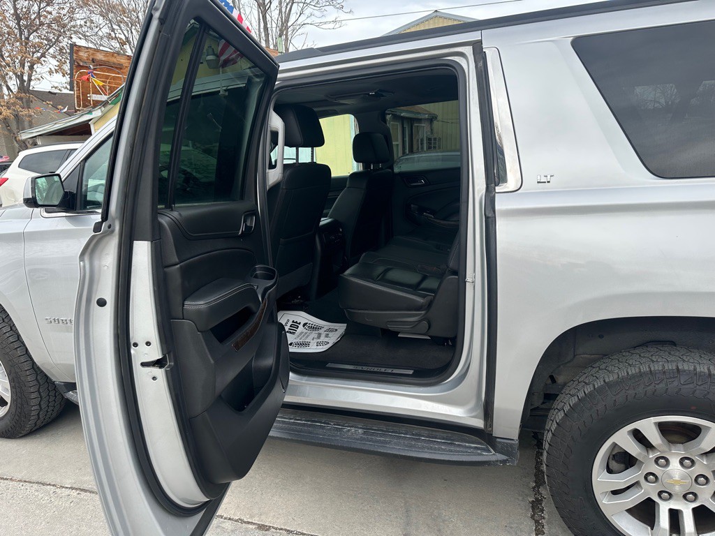2020 Chevrolet Suburban Image 9