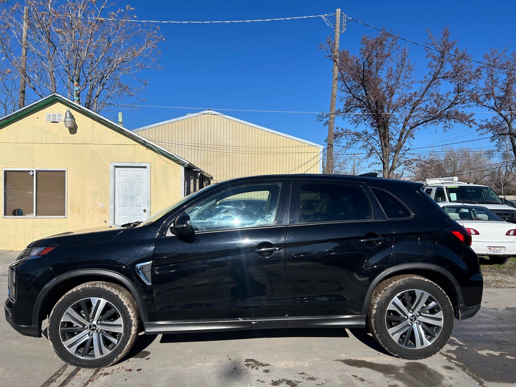 2021 Mitsubishi Outlander Image 4