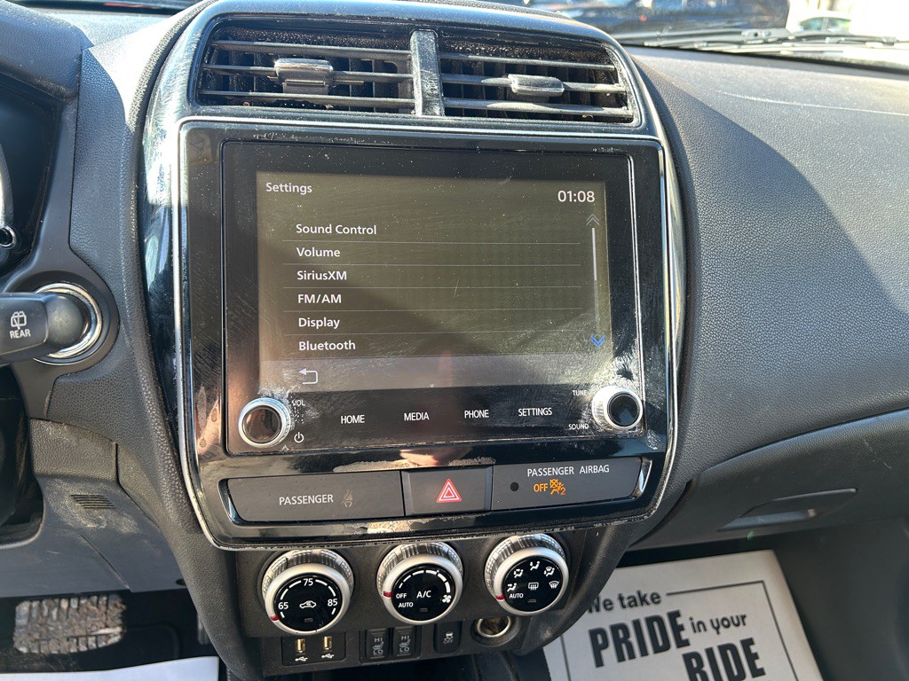 2021 Mitsubishi Outlander Image 12