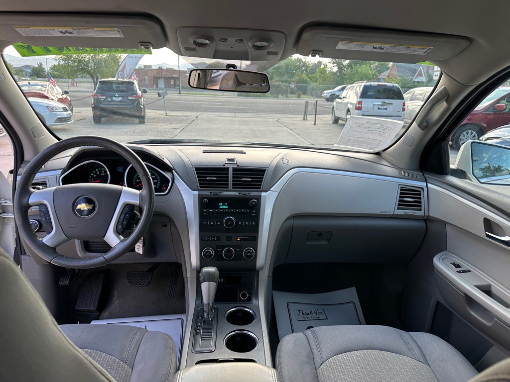 2011 Chevrolet Traverse Image 11