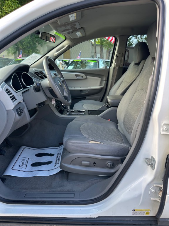 2011 Chevrolet Traverse Image 13