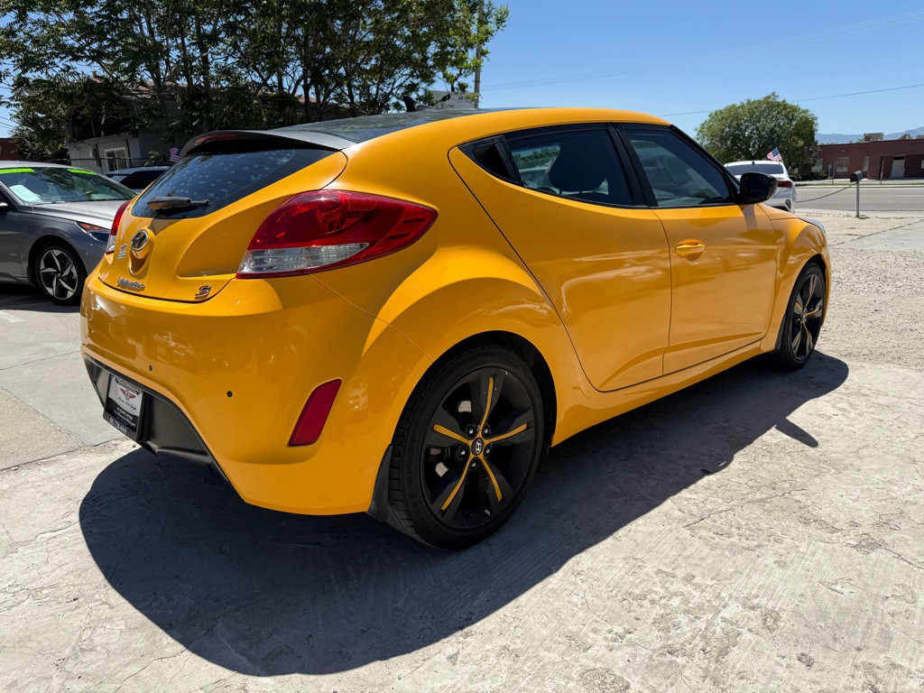 2013 Hyundai Veloster Image 5