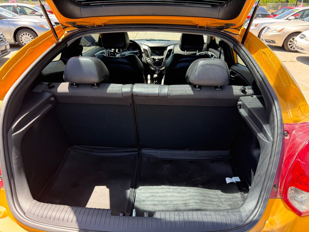 2013 Hyundai Veloster Image 9